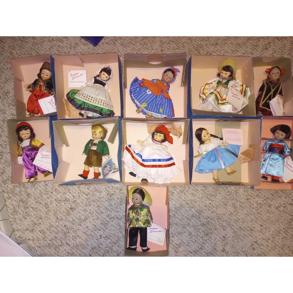 Vintage Madame Alexander Dolls  1970s. International 8" Dolls. Lot Of 11 Dolls.